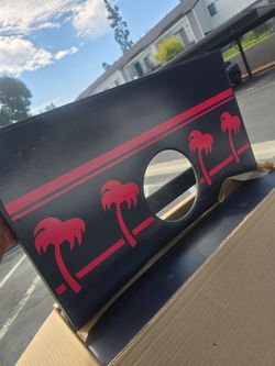 Cornhole Game (In-N-Out)