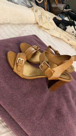 Coach Size 7 Nude 