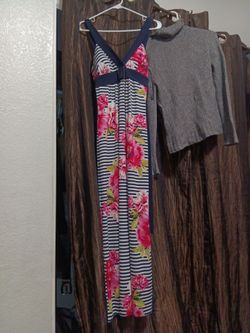 Wemons dress casual or dressed up very flattering dress size 4