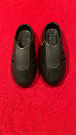 New Adifom IIInfinity Mule Size 12 Men’s /womens Sz.13