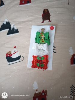 Brand New
Claire’s Christmas Hair Clips