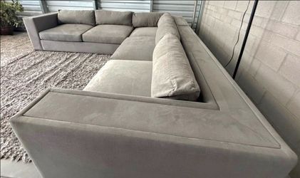 Living Spaces Whitely Sectional Couch + DELIVERY
