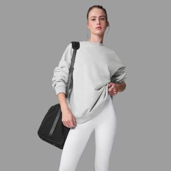 Alo Yoga: Renown Heavy Weight  Crewneck  MSRP: $138 (Perfect condition)