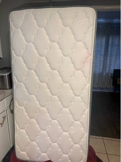 14" Twin mattress