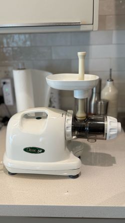 Juicer by Omega