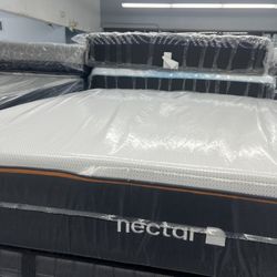 CALIFORNIA KING SIZE NECTAR PREMIER MATTRESS & BOX SPRINGS BED SET