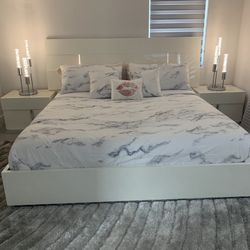 King Size Bedroom Set With Standing Mirror And Lamps From El Dorado Furniture
