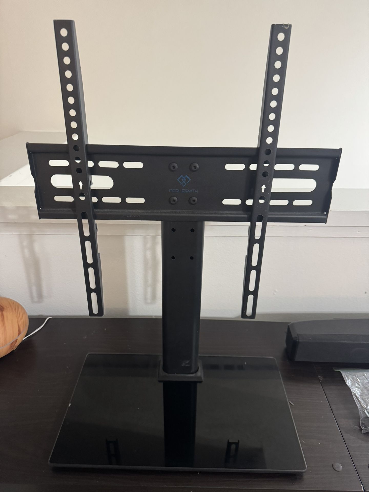 Universal TV Mount 
