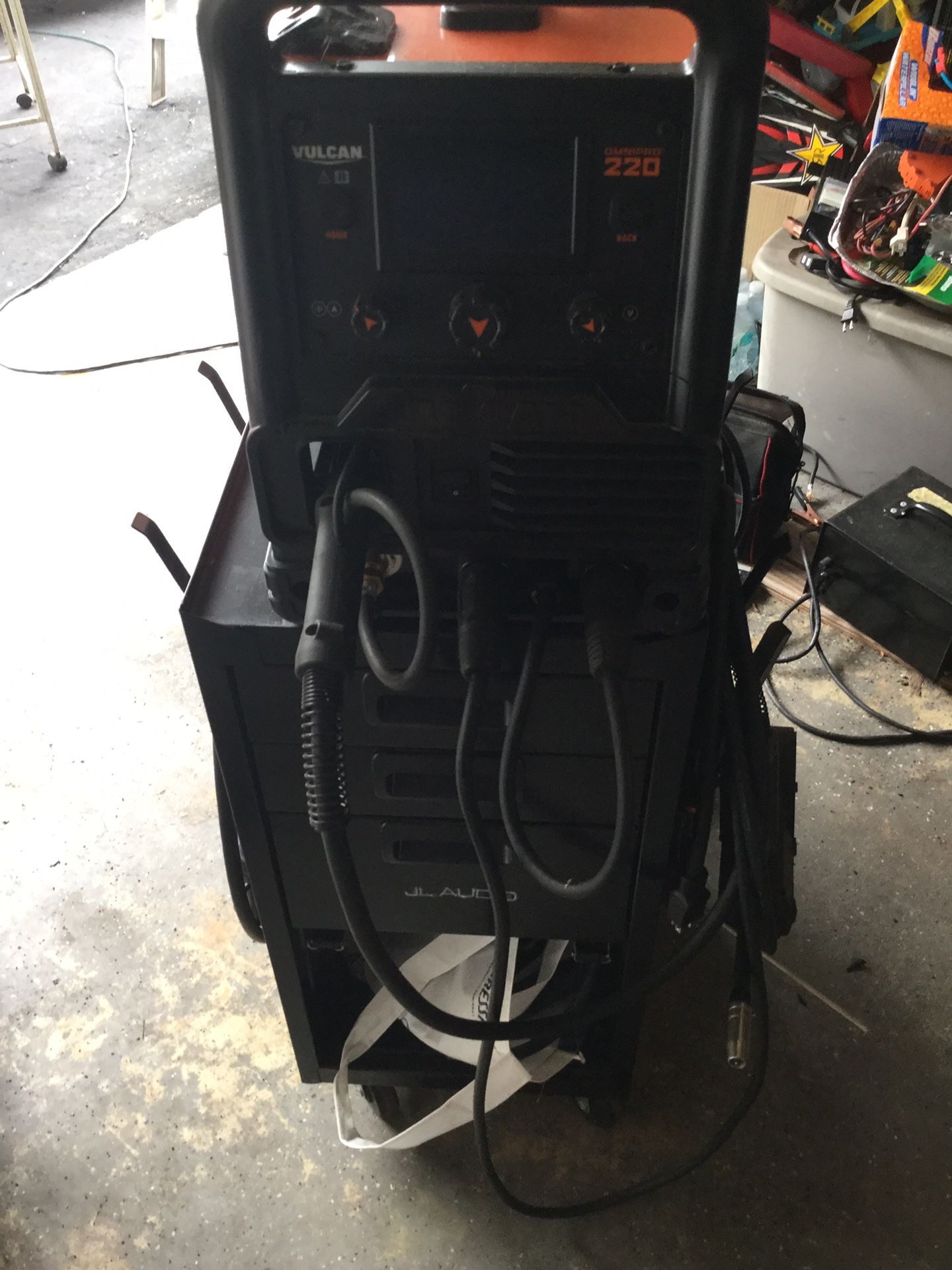 Proffessional Vulcan 220, Tig & MiG Welder with custom Cart (Excellent