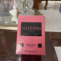 Valentino Born In Roma Intense Perfume