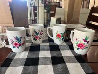 Set of 4 Hummingbird coffee mugs