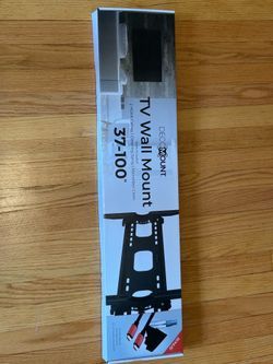 TV Wall Mount w/ Extras
