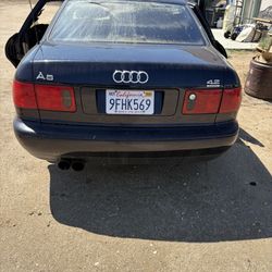 Audi A8 Quattro 4.2 L V8