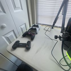1 PS4 2 Ps5 1 Backbone