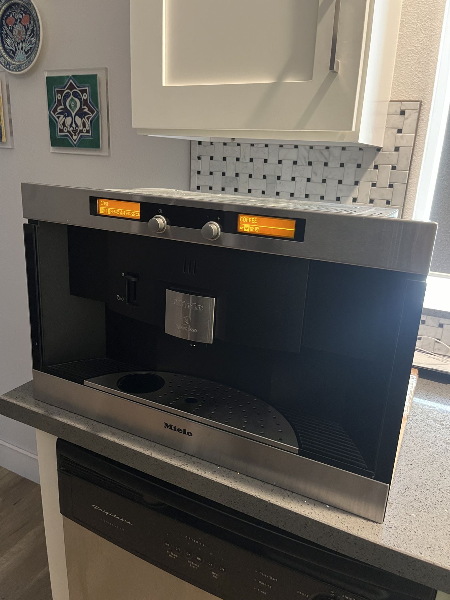 Miele CVA2660