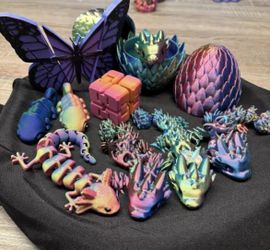 I 3d print thing send a picture what you want and I will make it and sell it.