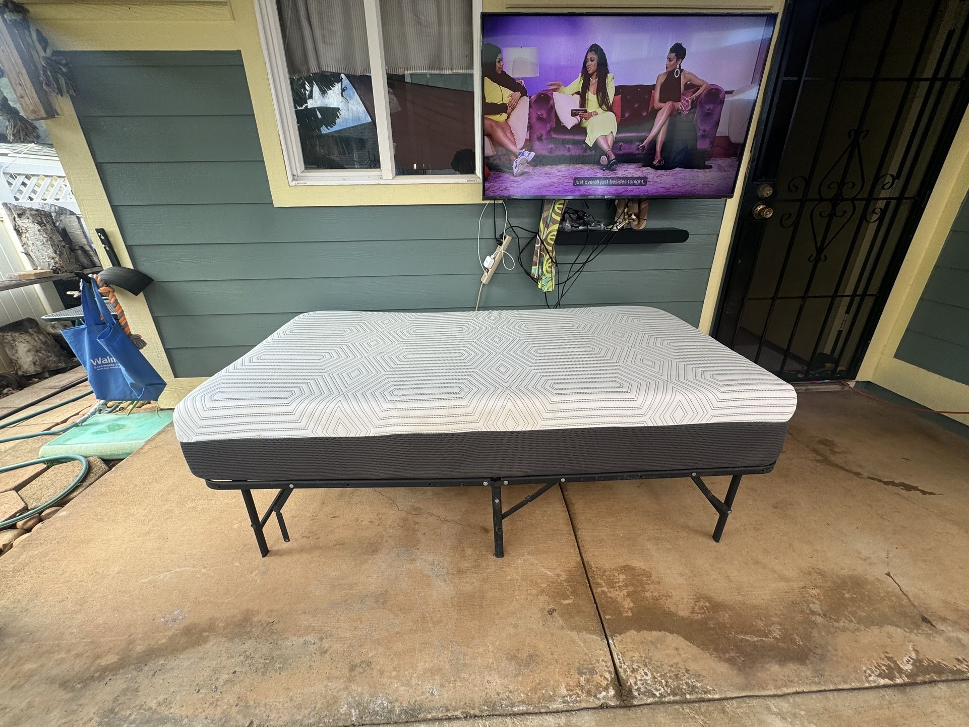 Twin Bed Mattress & Frame