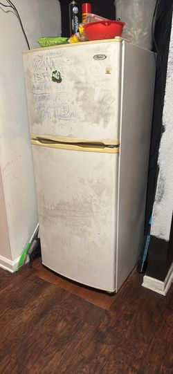Whirlpool refrigerator works great