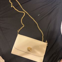 cream coach crossbody bag with gold chains