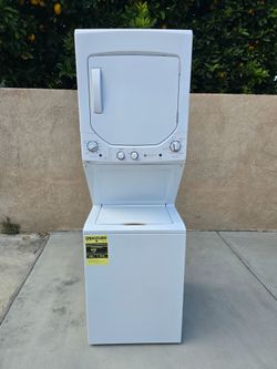 240V ELECTRIC 24WX28DX75H GE STACKABLE WASHER AND DRYER
