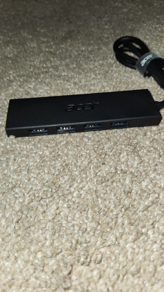 ACER 5 In 1 USB Hub