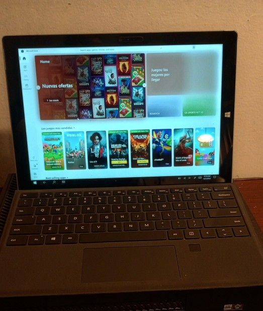 MICROSOFT SURFACE PRO 13"SCREEN. i5 8Gb 400 Storage Memory Card