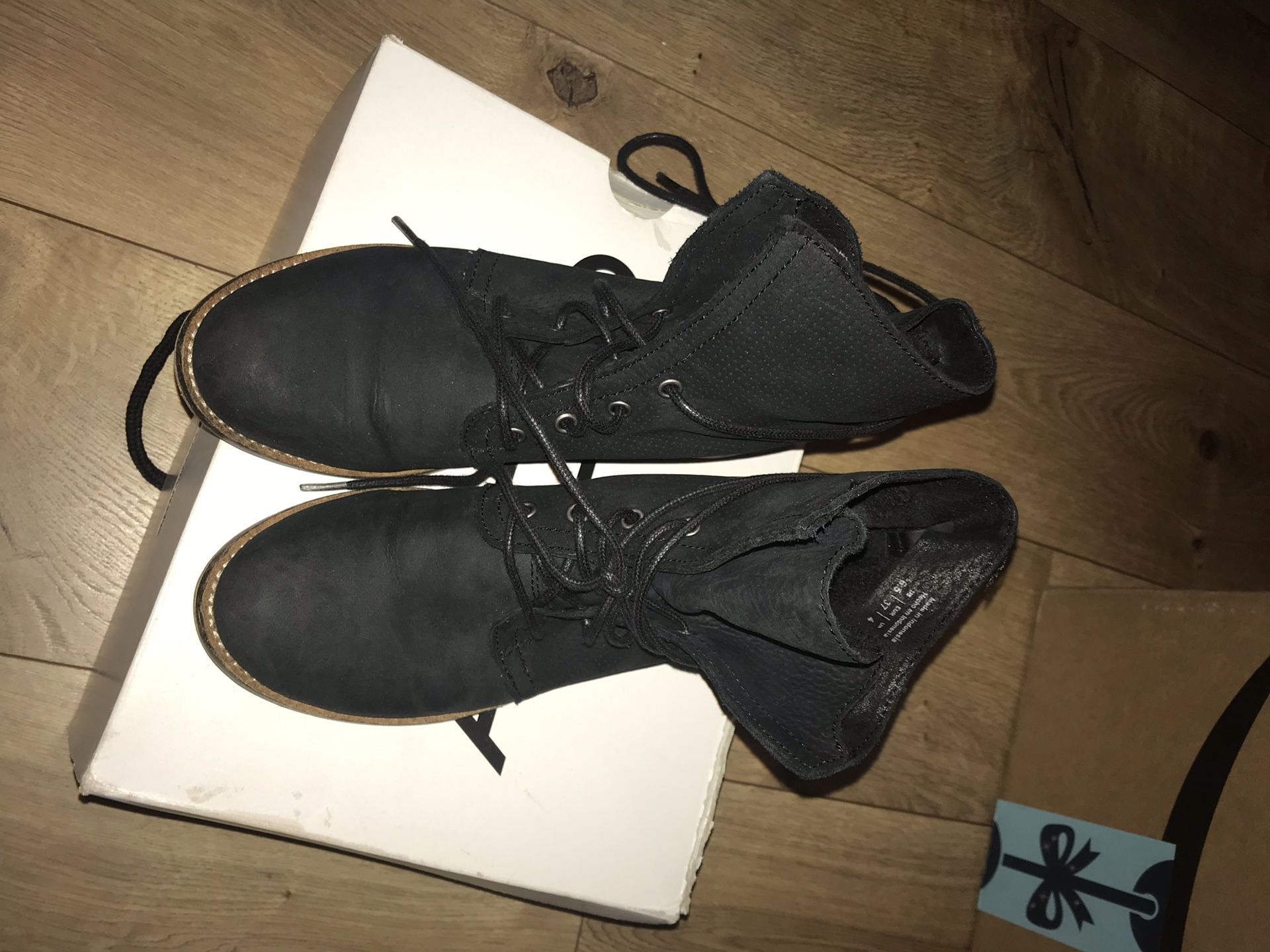 Aldo combat boots in box excellent condition
