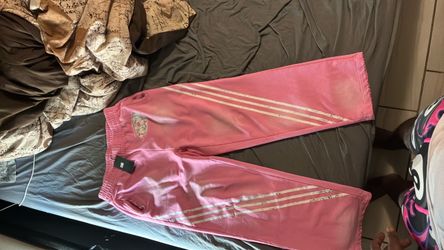 Prestige pink sweat pants