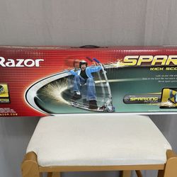 Razor Spark Kick SCOOTER 