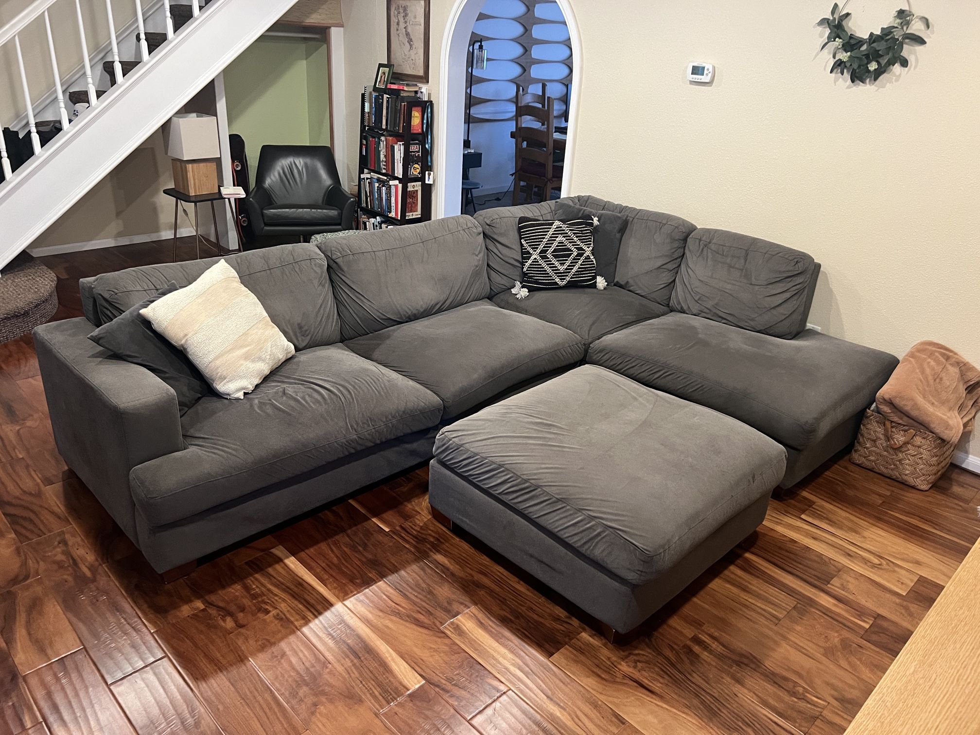 Sectional couch