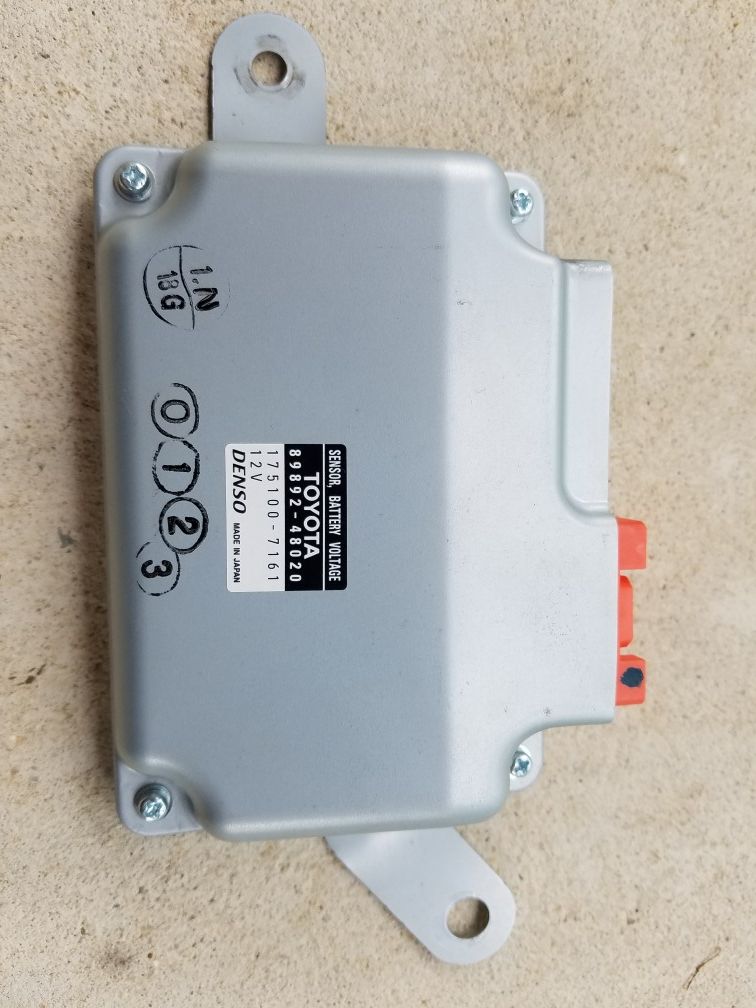 2010-2015 Lexus RX 450h Hybrid Battery Voltage Sensor 89892-48020