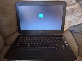 windows  10 laptop comes with charger