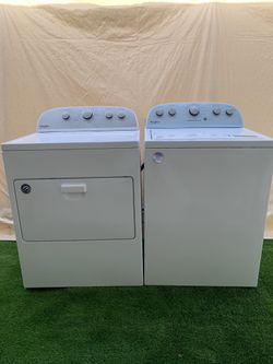 WHIRLPOOL WASHER AND DRYER SET