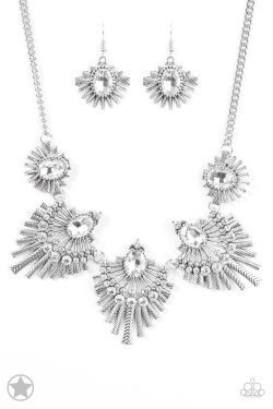 New necklace set color silver