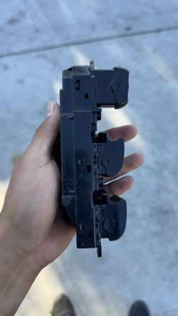 2001-2004 Toyota Seqouia Master Switch