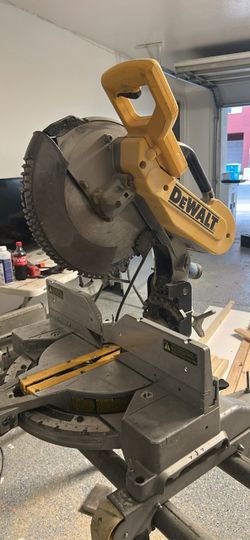DeWalt 12" Sliding Miter Saw + Rolling Stand  NEED GONE TODAY MOVING