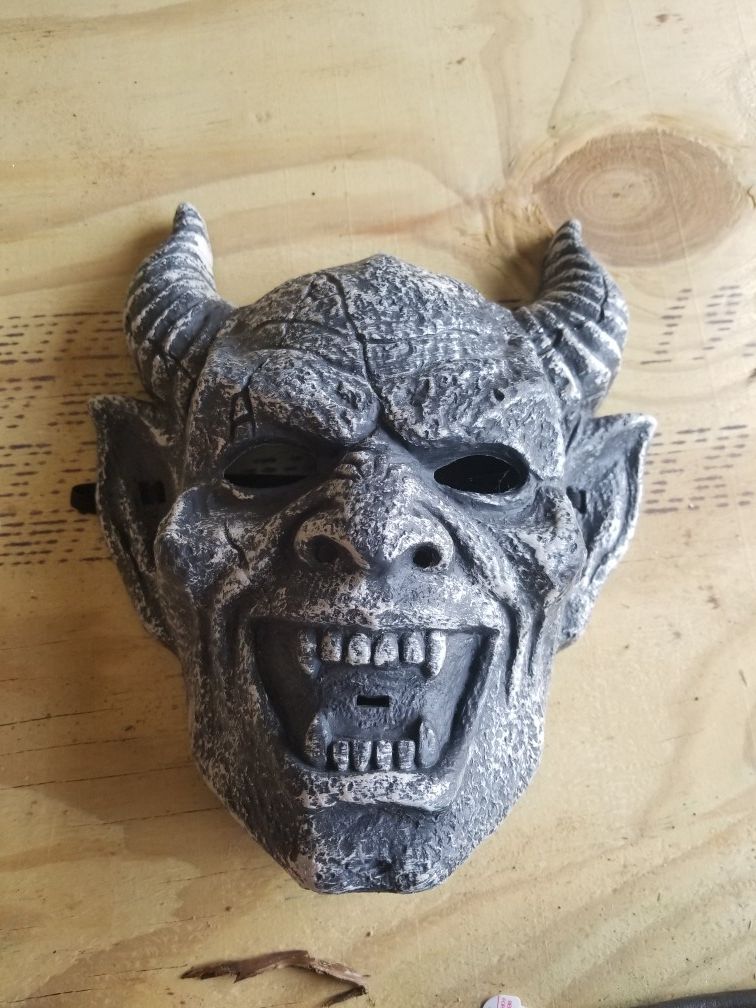 Gargoyle mask