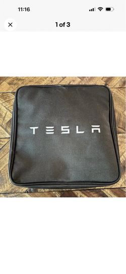 Tesla Performance Cable Charger With Tesla Bag LIKE NEW