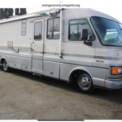 1993 Fleetwood Pace Arrow 32ft 7.4. $5,900