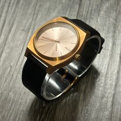 Nixon Time Teller - NEW - Box & Papers