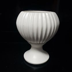 McCoy Floraline Pottery Planter Vase Ivory 407

