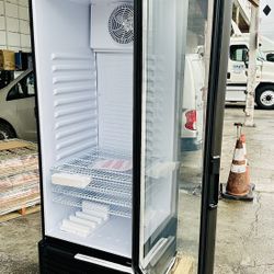 PREMIUM LEVELLA'S 15.5 cu ft single door display refrigerator