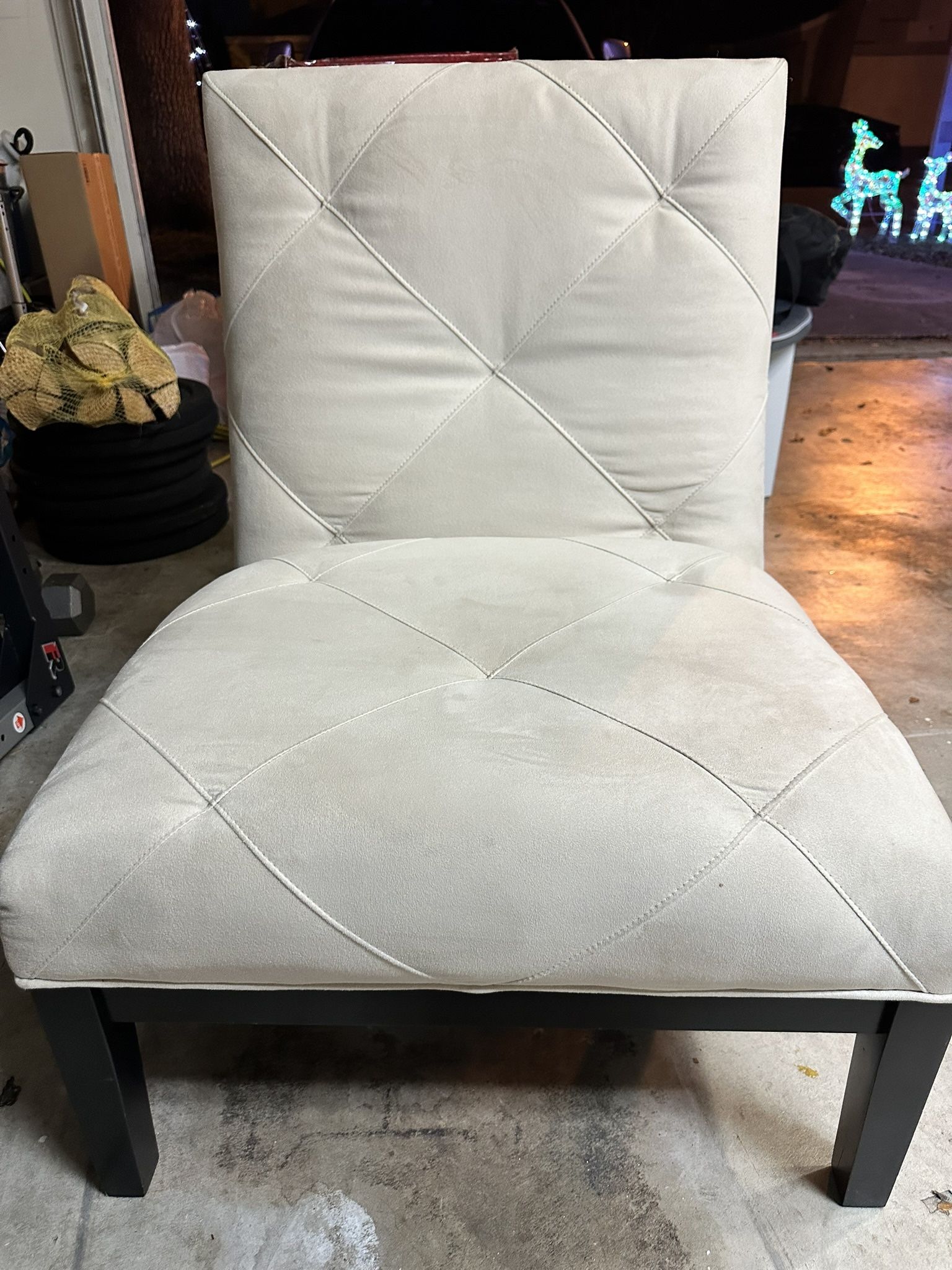 Modern accent Chair