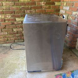 Medical Follett Undercounter