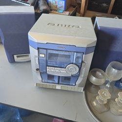Aiwa 3 Cd Changer System With Speakers