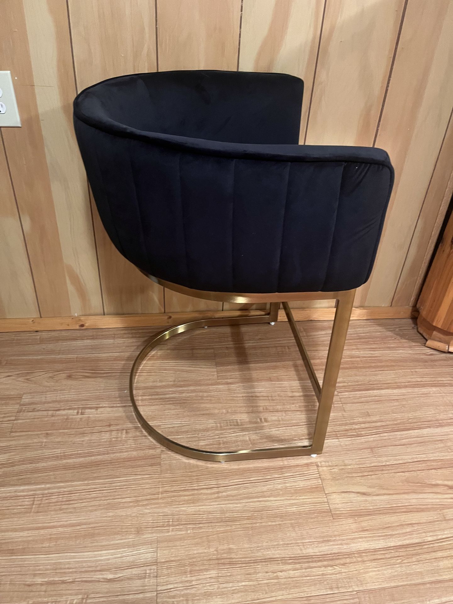 Set of 3 table Chairs
