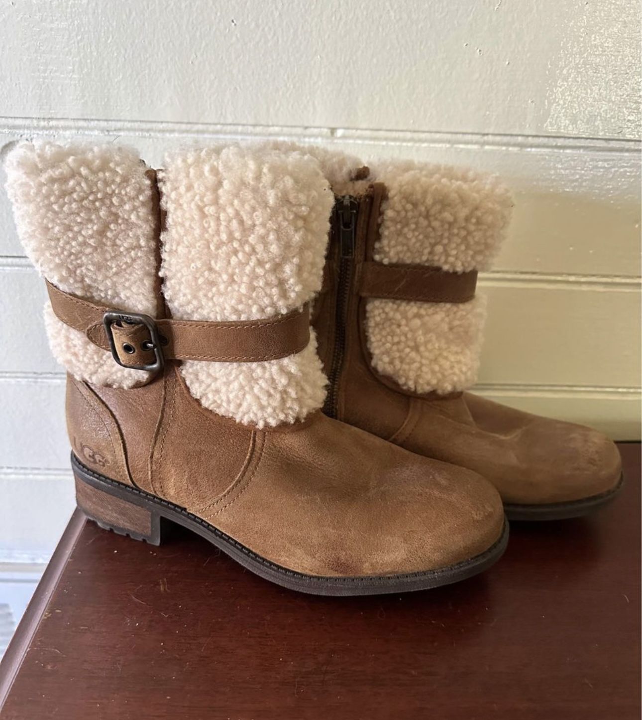 UGG Blayre II Chestnut Fur Lined Boot; Size 7.5