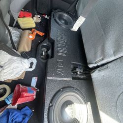 Dodge Ram 2016 Box And Speakers Alpine With Audio Control And Amplifier 