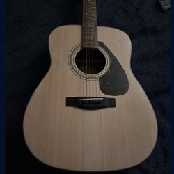 F335 Yahama Acoustic Guitar 