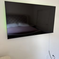 TV 55” + TV Wall mount. 
